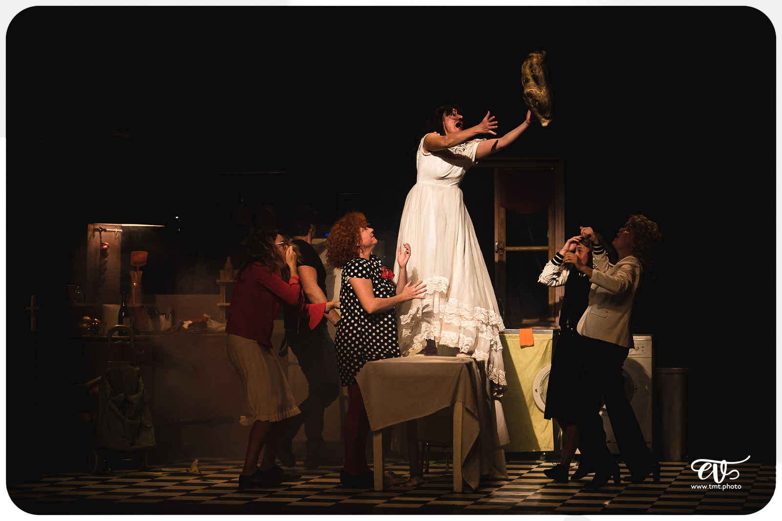 LES FEMMES SAVANTES (CIE DU DETOUR)